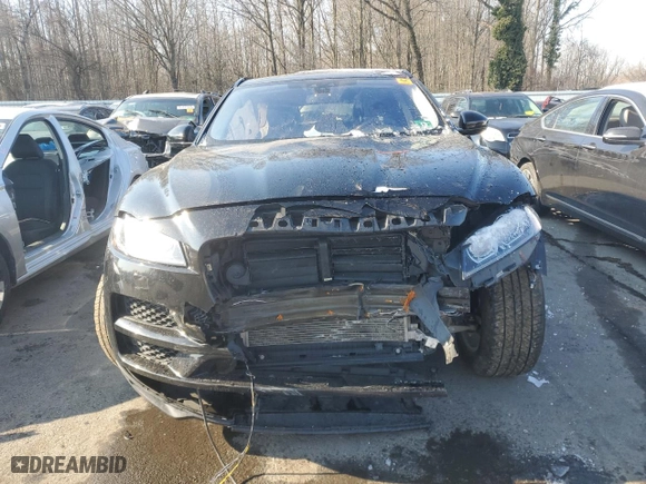 2018 Jaguar F-PACE 25t Premium with VIN SADCJ2FX0JA324060, listed as a Copart auction lot 88692105 with 66,535 mi miles and Salvage Title. Bid and sale history available at carsss.com. Image 5.