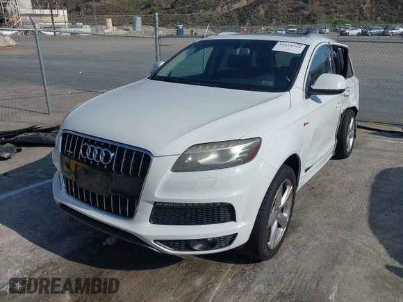 2014 Audi Q7 S line Prestige with VIN WA1DGAFE2ED010013, listed as a IAAI auction lot 42454744 with Not provided miles and . Bid and sale history available at DreamBid. Image 20.