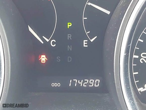 2011 Toyota Highlander with VIN 5TDZK3EH8BS027822, listed as a IAAI auction lot 42051111 with 174,290 mi miles. Bid and sale history available at carsss.com. Image 15.