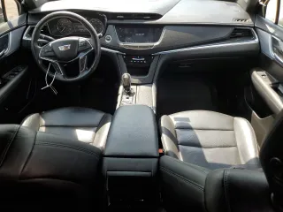 2020 Cadillac XT5 Premium Luxury AWD z VIN 1GYKNDRS4LZ142738, wystawiony jako Copart lot #61247675 z przebiegiem 60 353 mil mil oraz Szkoda całkowita • Salvage title. Historia ofert i sprzedaży dostępna na DreamBid. Obrazek 8.