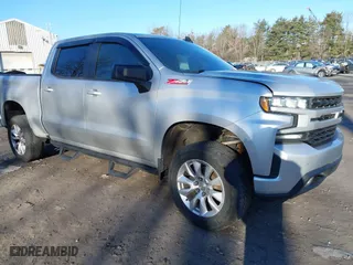 2019 Chevrolet Silverado 1500 RST with VIN 1GCUYEED3KZ148967, listed as a IAAI auction lot 41732864 with 153,286 mi miles. Bid and sale history available at carsss.com. Image 1.