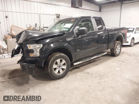 2015 Ford F-150 XLT with VIN 1FTEX1EP8FFC36723, listed as a IAAI auction lot 41738159 with 118,521 mi miles. Bid and sale history available at carsss.com. Image 17.