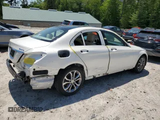 2017 Mercedes-Benz C 300 z VIN 55SWF4KBXHU205481, wystawiony jako Copart lot #57291005 z przebiegiem 75 158 mil mil oraz Szkoda całkowita • Salvage title. Historia ofert i sprzedaży dostępna na DreamBid. Obrazek 3.