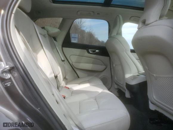 2023 Volvo XC60 Core with VIN YV4L12RV5P1369300, listed as a Copart auction lot 47309235 with 8,333 mi miles and Salvage Title. Bid and sale history available at carsss.com. Image 11.