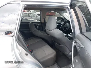 2022 Toyota RAV4 XLE z VIN 2T3P1RFV2NC316877, wystawiony jako IAAI lot #41981282 z przebiegiem 42 955 mil mil oraz . Historia ofert i sprzedaży dostępna na DreamBid. Obrazek 8.