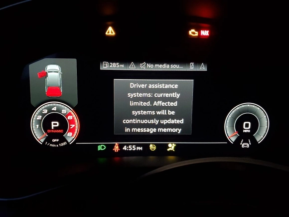 2023 Audi SQ7 Prestige z VIN WA1VWBF79PD019597, wystawiony jako Copart lot #84247404 z przebiegiem 17 010 mil mil oraz Szkoda całkowita • Salvage title. Historia ofert i sprzedaży dostępna na DreamBid. Obrazek 9.