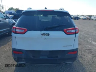 2014 Jeep Cherokee Limited with VIN 1C4PJLDSXEW118473, listed as a IAAI auction lot 41359322 with 111,000 mi miles. Bid and sale history available at carsss.com. Image 15.