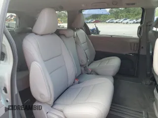 2018 Toyota Sienna XLE Auto Access Seat with VIN 5TDYZ3DC7JS962051, listed as a Copart auction lot 63115935 with 67,253 mi miles and Salvage title. Bid and sale history available at DreamBid. Image 11.