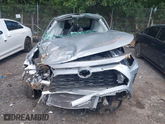 2022 Toyota RAV4 Hybrid XLE z VIN 4T3RWRFV7NU063922, wystawiony jako IAAI lot #42585891 z przebiegiem Nie podano mil oraz . Historia ofert i sprzedaży dostępna na DreamBid. Obrazek 13.