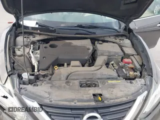 2017 Nissan Altima SV z VIN 1N4AL3AP2HC111156, wystawiony jako IAAI lot #42303588 z przebiegiem 103 004 mil mil oraz . Historia ofert i sprzedaży dostępna na DreamBid. Obrazek 10.
