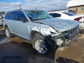 2022 Jeep Grand Cherokee Limited z VIN 1C4RJKBG1N8580636, wystawiony jako IAAI lot #41226305 z przebiegiem 49 211 mil mil oraz . Historia ofert i sprzedaży dostępna na DreamBid. Obrazek 1.