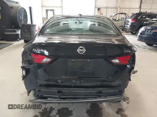 2019 Nissan Altima 2.5 SR with VIN 1N4BL4CV4KC164888, listed as a IAAI auction lot 41712623 with 92,949 mi miles. Bid and sale history available at carsss.com. Image 16.