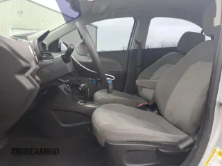 2016 Chevrolet Sonic LS z VIN 1G1JA5SH8G4110193, wystawiony jako Copart lot #45536835 z przebiegiem 116 239 mil mil oraz Szkoda całkowita • Salvage title. Historia ofert i sprzedaży dostępna na DreamBid. Obrazek 7.