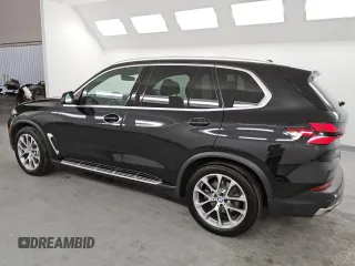 2025 BMW X5 xDrive40i with VIN 5UX23EU01S9W25124, listed as a Copart auction lot 49742835 with 35,175 mi miles and Clean Title. Bid and sale history available at carsss.com. Image 2.