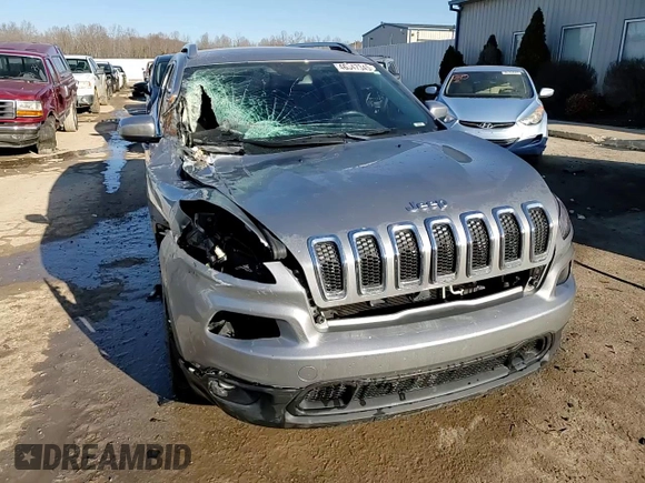 2015 Jeep Cherokee Latitude with VIN 1C4PJLCB3FW565942, listed as a Copart auction lot 46347345 with 188,038 mi miles and Non Repairable. Bid and sale history available at carsss.com. Image 14.