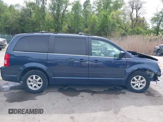 2008 Chrysler Town & Country Touring with VIN 2A8HR54P18R612733, listed as a IAAI auction lot 42113549 with 28,437 mi miles and . Bid and sale history available at carsss.com. Image 13.