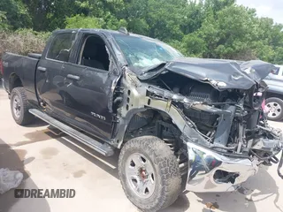 2019 Ram 2500 Tradesman with VIN 3C6UR5CL9KG706769, listed as a IAAI auction lot 42161499 with 100,434 mi miles and . Bid and sale history available at DreamBid. Image 1.