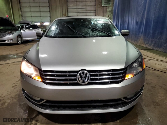 2014 Volkswagen Passat TDI SE w/Sunroof with VIN 1VWBN7A34EC001621, listed as a Copart auction lot 49226945 with 89,267 mi miles and Clean Title. Bid and sale history available at carsss.com. Image 5.