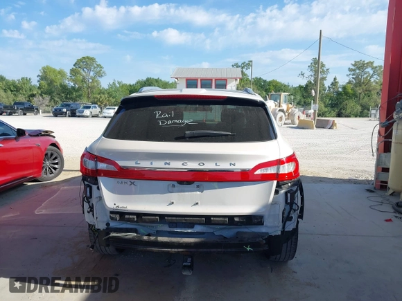 2017 Lincoln MKX Reserve with VIN 2LMPJ6LR6HBL52244, listed as a IAAI auction lot 41908684 with 77,886 mi miles. Bid and sale history available at carsss.com. Image 17.