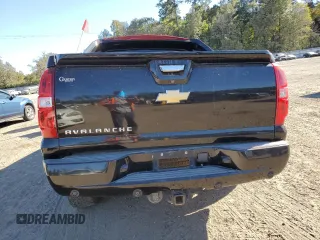 2013 Chevrolet Avalanche LT with VIN 3GNTKFE79DG184119, listed as a Copart auction lot 76673894 with 135,700 mi miles and Salvage Title. Bid and sale history available at DreamBid. Image 6.