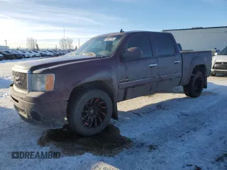 2013 GMC Sierra 1500 Denali z VIN 3GTP2XE27DG293506, wystawiony jako Copart lot #84682194 z przebiegiem 312 025 mil mil oraz Czysty tytuł • Clean title. Historia ofert i sprzedaży dostępna na DreamBid. Obrazek 1.