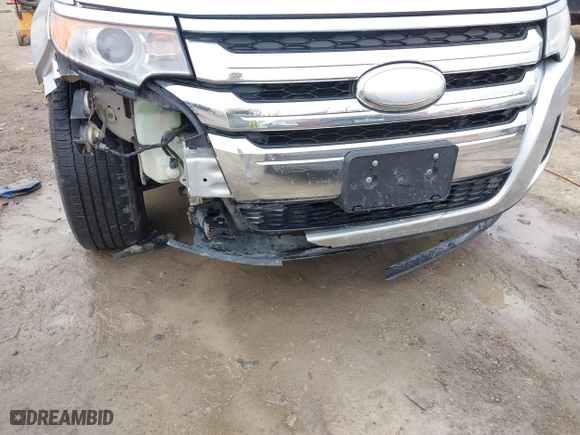 2013 Ford Edge SE with VIN 2FMDK4GCXDBB82728, listed as a IAAI auction lot 41711651 with 252,839 mi miles. Bid and sale history available at carsss.com. Image 6.