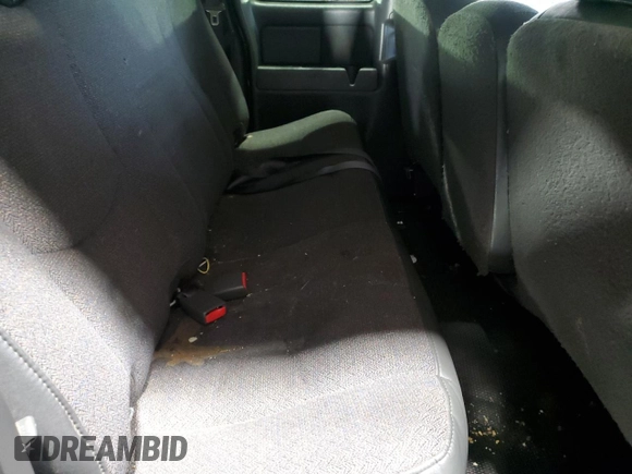 2005 Chevrolet Silverado 1500 Work Truck z VIN 2GCEK19V351307212, wystawiony jako Copart lot #84217594 z przebiegiem 175 380 mil mil oraz Szkoda całkowita • Salvage title. Historia ofert i sprzedaży dostępna na DreamBid. Obrazek 10.