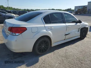 2014 Subaru Legacy 2.5i z VIN 4S3BMCA68E3006488, wystawiony jako Copart lot #55302575 z przebiegiem 168 614 mil mil oraz Szkoda całkowita • Salvage title. Historia ofert i sprzedaży dostępna na DreamBid. Obrazek 3.