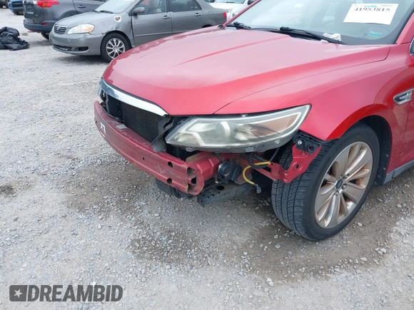 2010 Ford Taurus Limited with VIN 1FAHP2FW7AG104957, listed as a IAAI auction lot 41953815 with 189,562 mi miles. Bid and sale history available at carsss.com. Image 6.