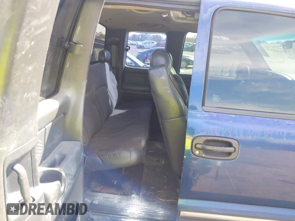2000 Chevrolet Silverado 1500 with VIN 2GCEC19W3Y1137511, listed as a IAAI auction lot 41449575 with 309,743 mi miles and . Bid and sale history available at DreamBid. Image 8.