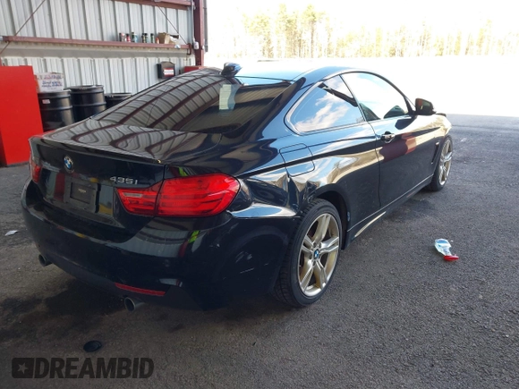 2015 BMW 4 Series 435i xDrive z VIN WBA3R5C54FK371292, wystawiony jako IAAI lot #41802908 z przebiegiem 105 737 mil mil oraz . Historia ofert i sprzedaży dostępna na DreamBid. Obrazek 4.