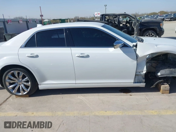 2019 Chrysler 300 Touring with VIN 2C3CCAAG0KH505545, listed as a IAAI auction lot 41679928 with 68,643 mi miles. Bid and sale history available at carsss.com. Image 14.
