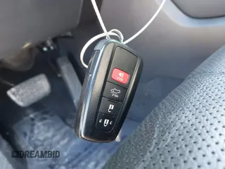 2021 Toyota Highlander Limited z VIN 5TDYZRAHXMS081464, wystawiony jako IAAI lot #41631810 z przebiegiem 61 446 mil mil oraz . Historia ofert i sprzedaży dostępna na DreamBid. Obrazek 11.