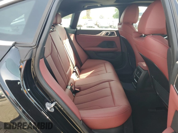 2024 BMW i4 eDrive35 z VIN WBY43AW07RFR78946, wystawiony jako Copart lot #49297505 z przebiegiem 14 176 mil mil oraz Szkody całkowita. Historia ofert i sprzedaży dostępna na DreamBid. Obrazek 11.
