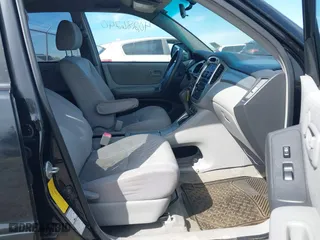 2004 Toyota Highlander with VIN JTEEP21A840016999, listed as a IAAI auction lot 40286240 with 117,053 mi miles. Bid and sale history available at carsss.com. Image 5.