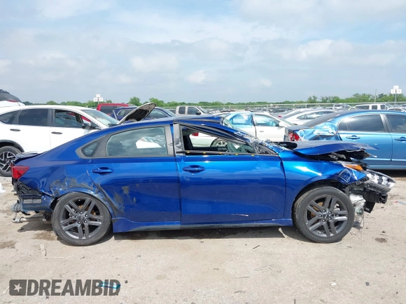 2021 Kia Forte GT-Line with VIN 3KPF34AD2ME401914, listed as a IAAI auction lot 42160350 with 80,486 mi miles and . Bid and sale history available at DreamBid. Image 14.