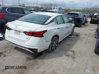 2021 Nissan Altima SV z VIN 1N4BL4DW7MN372228, wystawiony jako IAAI lot #42107453 z przebiegiem 64 885 mil mil oraz . Historia ofert i sprzedaży dostępna na DreamBid. Obrazek 4.