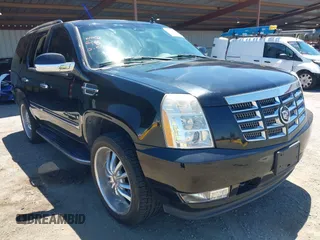 2007 Cadillac Escalade with VIN 1GYFK638X7R296685, listed as a IAAI auction lot 42549867 with 110,743 mi miles and . Bid and sale history available at DreamBid. Image 1.