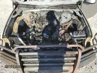 2002 Chevrolet Suburban Z71 with VIN 3GNFK16Z22G245579, listed as a Copart auction lot 42676975 with 0 mi miles and Salvage Title. Bid and sale history available at carsss.com. Image 12.
