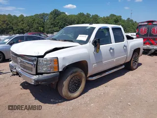 2009 Chevrolet Silverado 1500 LT with VIN 2GCEC230891100059, listed as a IAAI auction lot 40205156 with 96,546 mi miles. Bid and sale history available at carsss.com. Image 2.