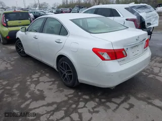 2007 Lexus ES 350 with VIN JTHBJ46GX72127675, listed as a IAAI auction lot 41987498 with 181,391 mi miles. Bid and sale history available at carsss.com. Image 3.