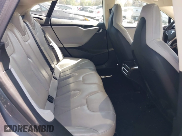 2014 Tesla Model S 60 z VIN 5YJSA1S16EFP40968, wystawiony jako IAAI lot #42331754 z przebiegiem 159 717 mil mil oraz . Historia ofert i sprzedaży dostępna na DreamBid. Obrazek 8.