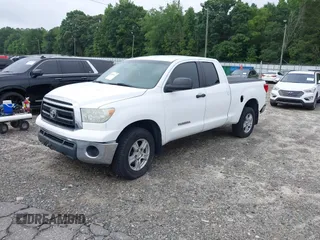 2010 Toyota Tundra z VIN 5TFUM5F14AX009280, wystawiony jako IAAI lot #42541661 z przebiegiem 280 107 mil mil oraz . Historia ofert i sprzedaży dostępna na DreamBid. Obrazek 17.