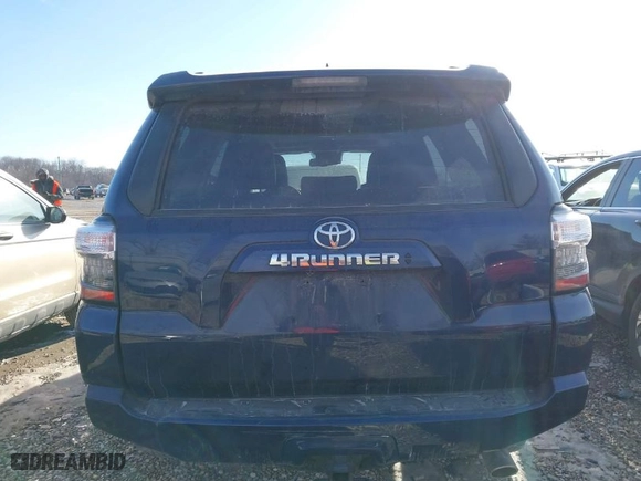 2020 Toyota 4Runner SR5 with VIN JTEBU5JR3L5755668, listed as a IAAI auction lot 41415638 with 39,053 mi miles. Bid and sale history available at carsss.com. Image 16.
