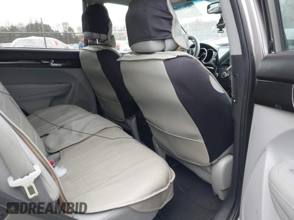 2013 Kia Sorento LX with VIN 5XYKT3A62DG349522, listed as a IAAI auction lot 38563127 with 127,205 mi miles and . Bid and sale history available at carsss.com. Image 8.