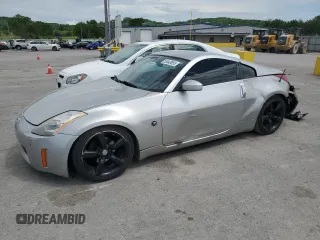 2003 Nissan 350Z Performance z VIN JN1AZ34D63T102739, wystawiony jako Copart lot #55443655 z przebiegiem 162 672 mil mil oraz Tytuł czysty. Historia ofert i sprzedaży dostępna na DreamBid. Obrazek 1.