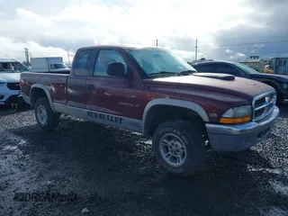 2000 Dodge Dakota Sport with VIN 1B7GG22N7YS532909, listed as a IAAI auction lot 41495512 with 204,985 mi miles. Bid and sale history available at carsss.com. Image 1.