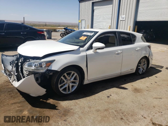 2015 Lexus CT 200h z VIN JTHKD5BH5F2216872, wystawiony jako Copart lot #51527765 z przebiegiem 8 796 756 mil mil oraz Szkody całkowita. Historia ofert i sprzedaży dostępna na DreamBid. Obrazek 1.