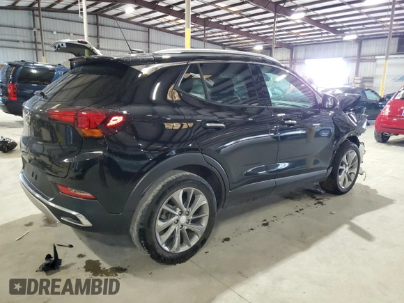 2023 Buick Encore GX Essence z VIN KL4MMFSL7PB106941, wystawiony jako Copart lot #61770545 z przebiegiem 36 593 mil mil oraz Nie do naprawy • Non repairable. Historia ofert i sprzedaży dostępna na DreamBid. Obrazek 3.