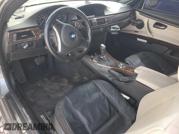 2012 BMW 3 Series 328i z VIN WBADW7C50CE728759, wystawiony jako Copart lot #51650185 z przebiegiem Nie podano mil oraz Szkoda całkowita • Salvage title. Historia ofert i sprzedaży dostępna na DreamBid. Obrazek 8.